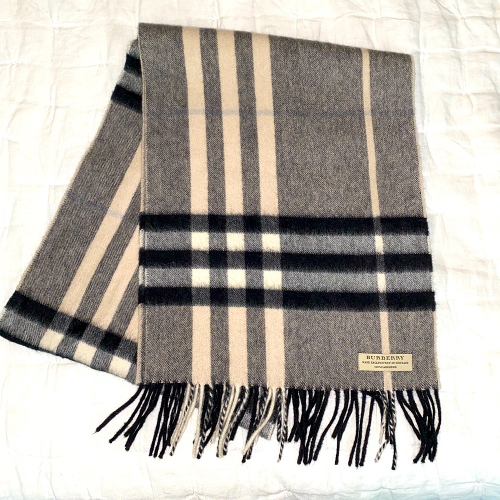 Burberry Classic Check Cashmere Scarf - Authentic